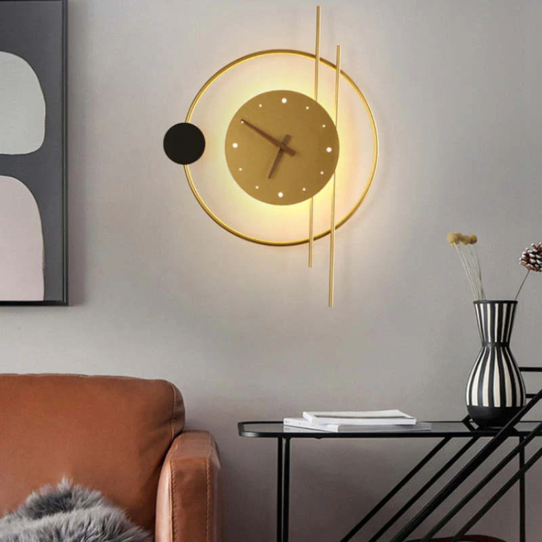 Runde Wanduhr mit Beleuchtung
