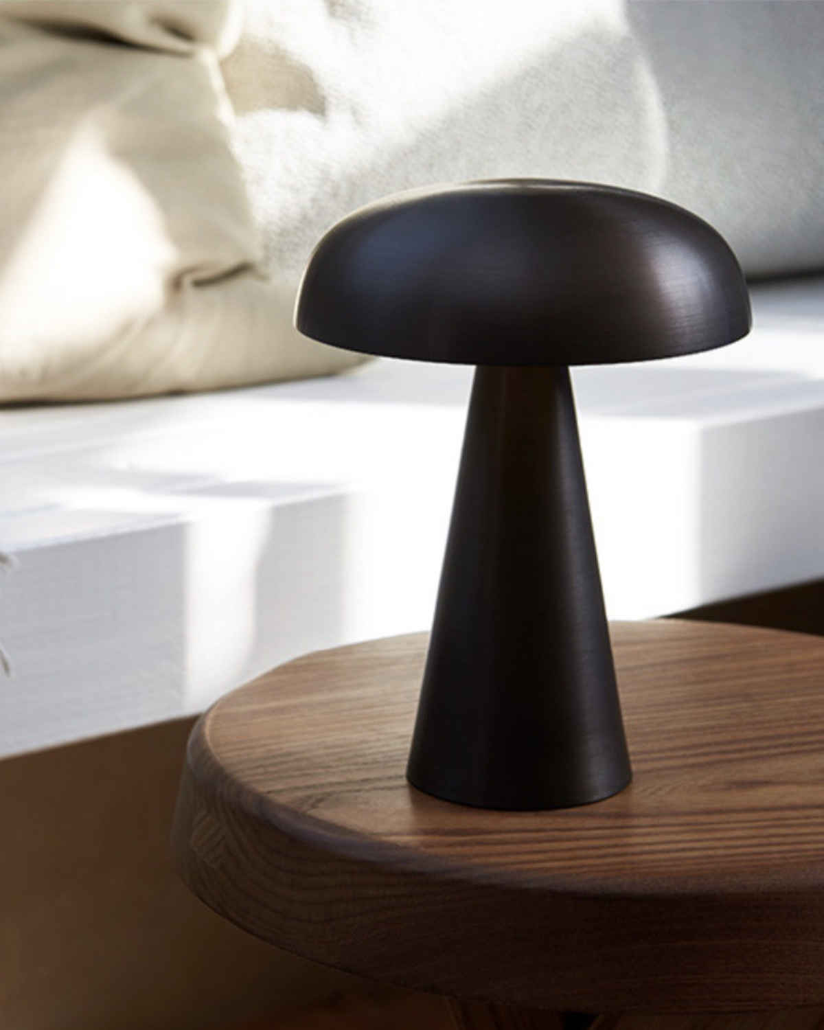 Tischlampe mit klarem Design