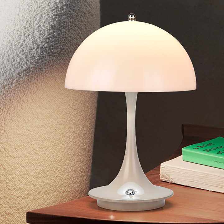 Moderne Nachttischlampe | Wohnen