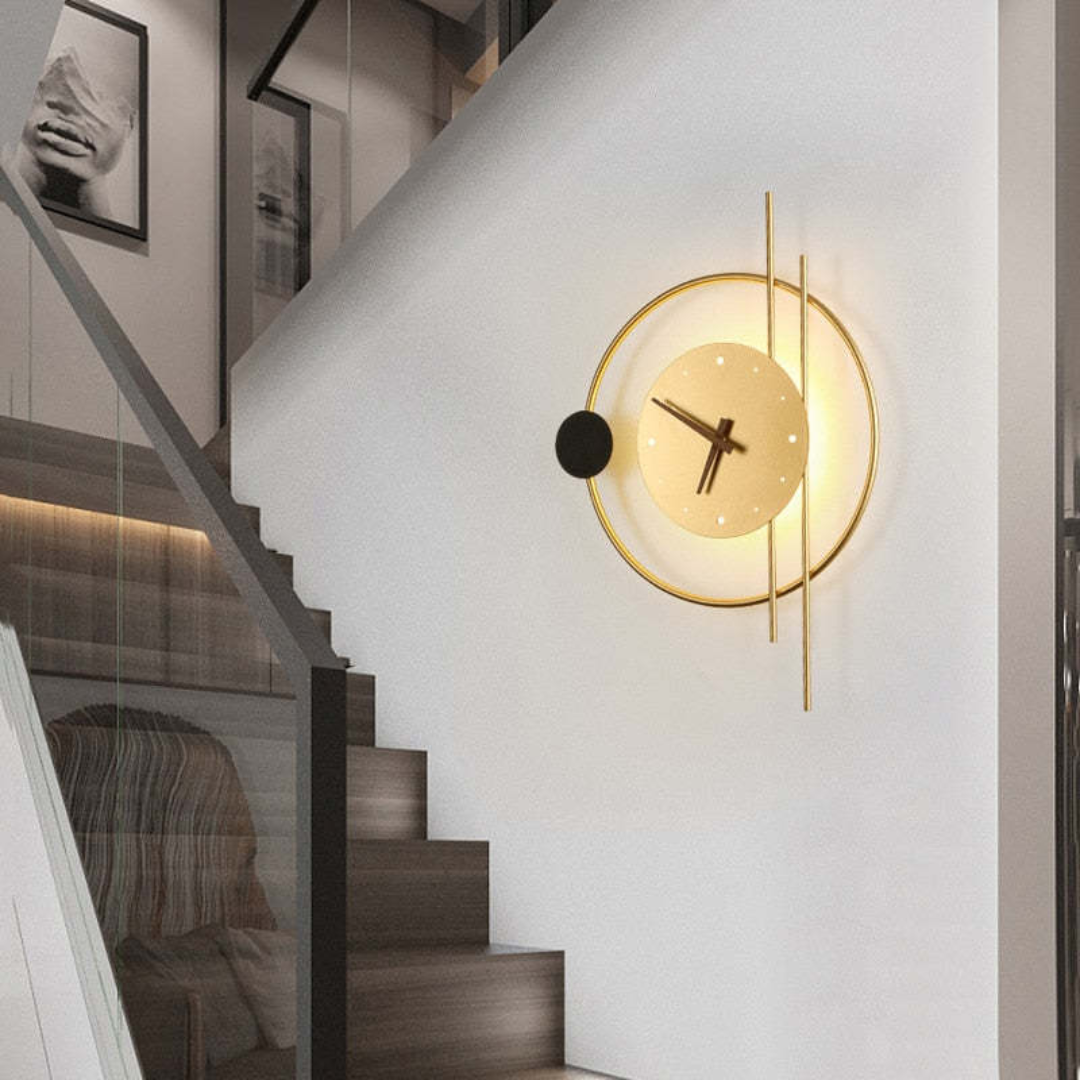 Runde Wanduhr mit Beleuchtung