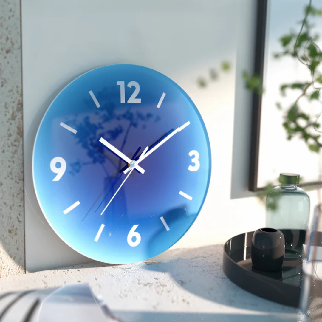 Runde Stilvolle Wanduhr