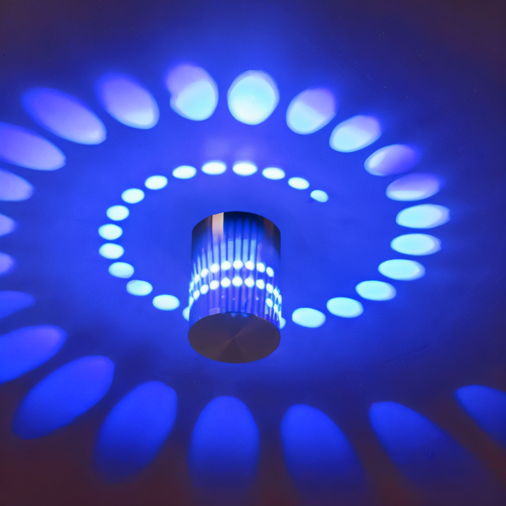 Spiralförmige Wandleuchte in Zylinderform