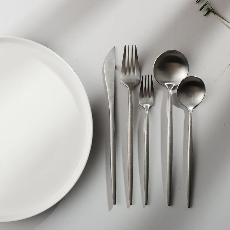 Schlicht Besteckset für Ihren Tisch