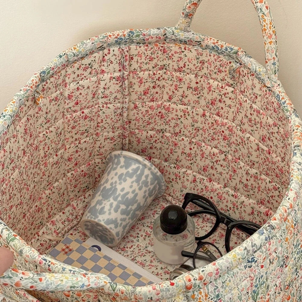 Gequilteter Aufbewahrungskorb mit Blumenmuster