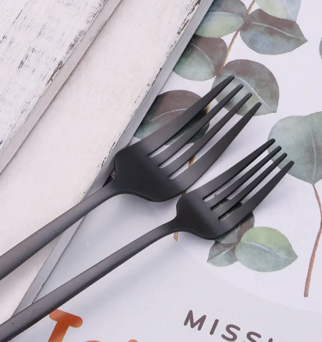 Schwarz Besteckset | Modern und zeitlos