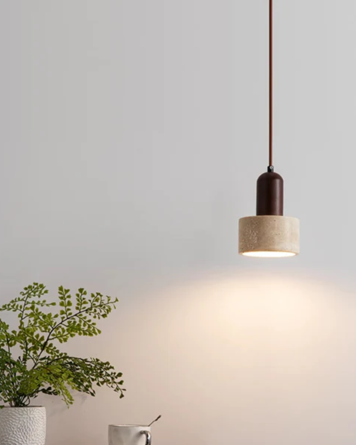 Beige Hängelampe | Wohnzimmer