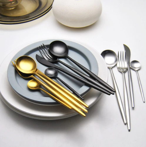 Modernes Besteckset