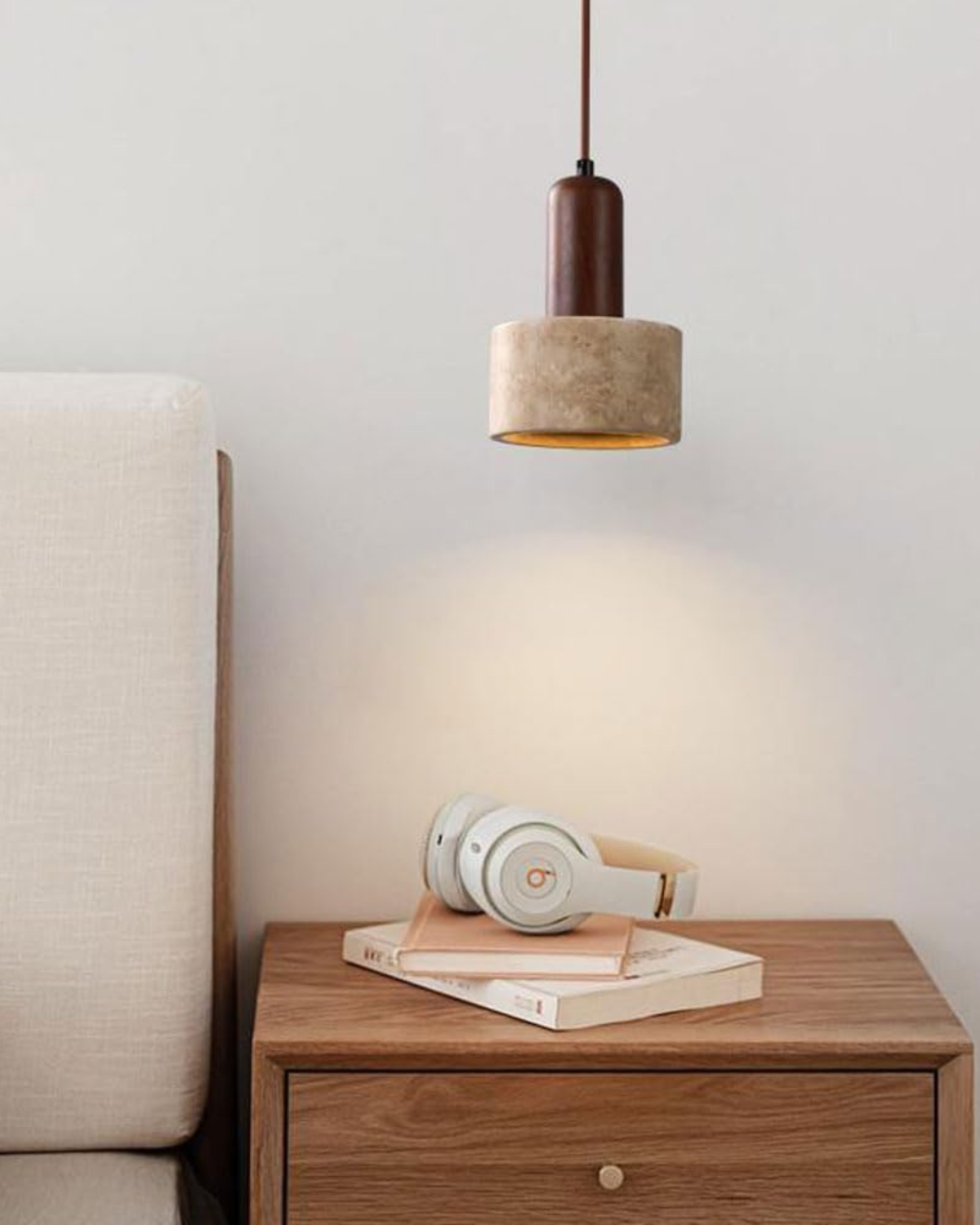 Beige Hängelampe | Wohnzimmer