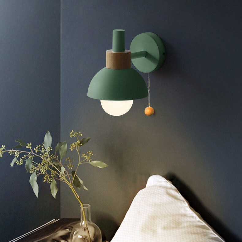 Farbenfrohe Wandleuchte für Wohn- oder Schlafzimmer