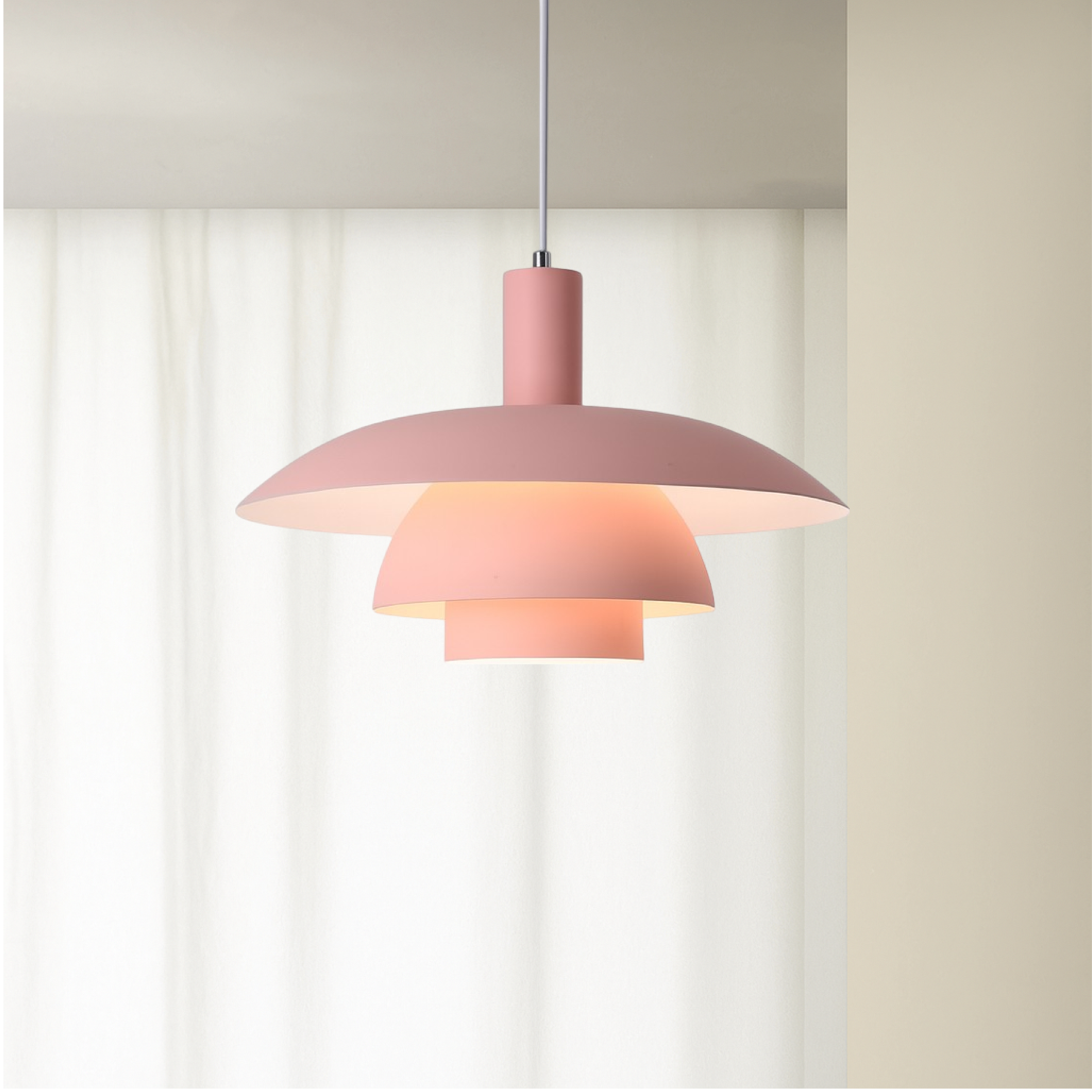 Deckenlampe mit rundem Schirm