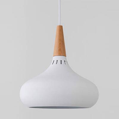 LED-Hängeleuchte mit Holzoptik