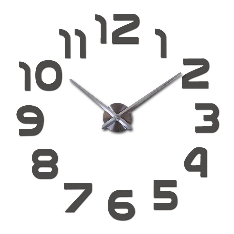 Großformatige Wanduhr im modernen Design