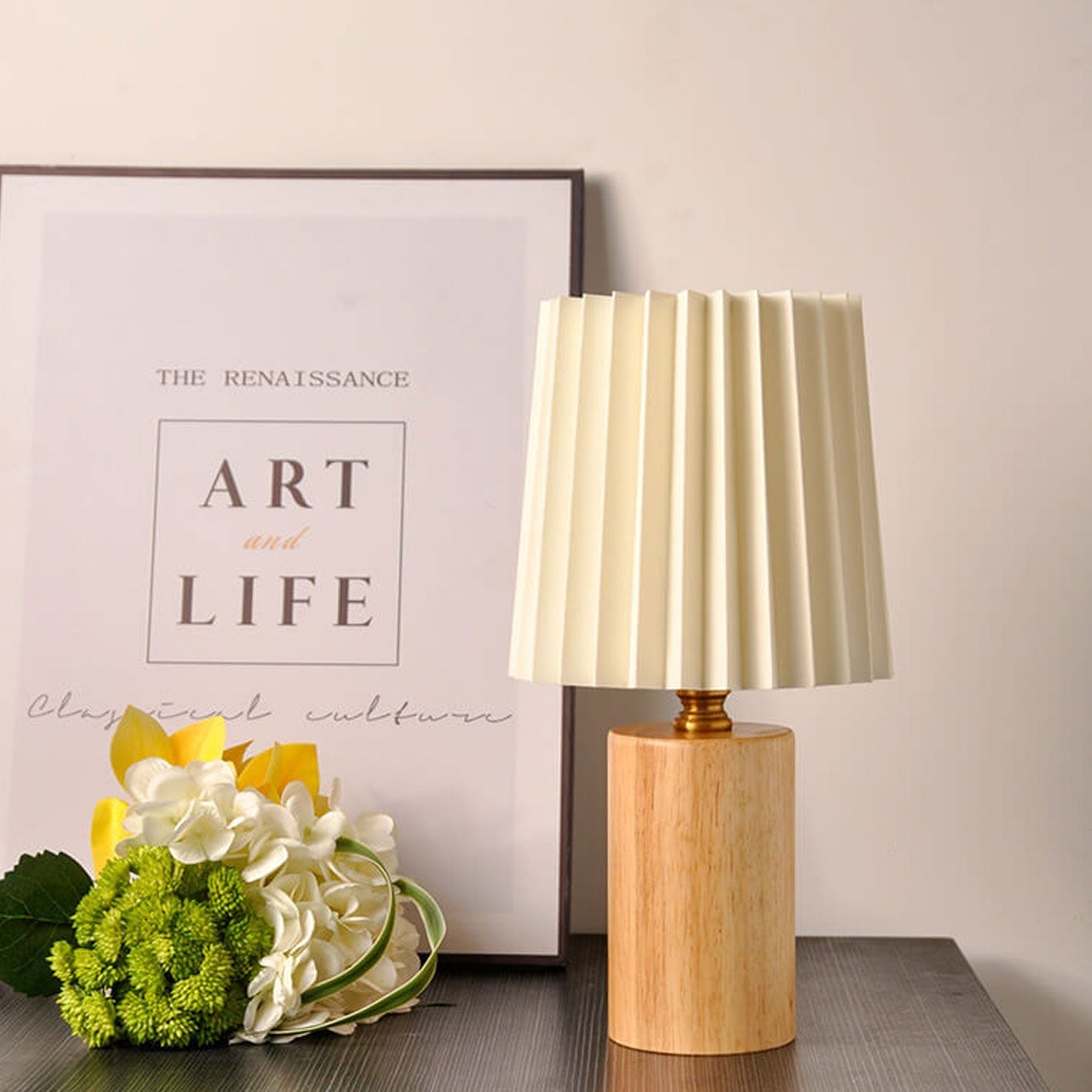 Tischlampe mit Lampenschirm | Wohnzimmer