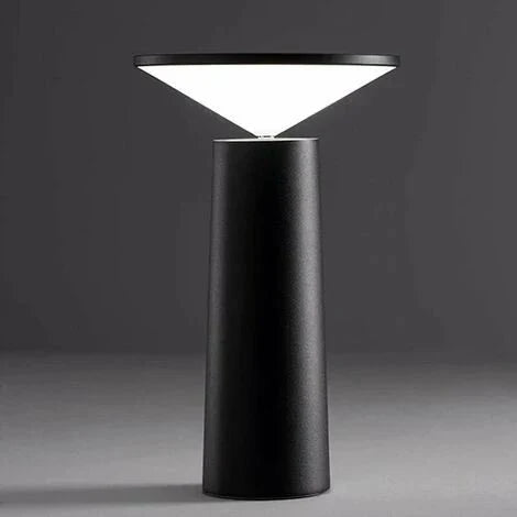 Moderne Tischlampe mit schlichtem Design