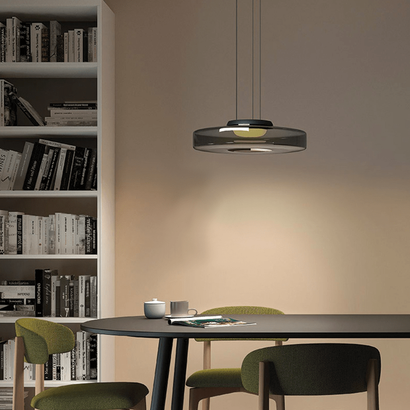 Hängeleuchte im Bauhaus-Stil für modernes Wohnen