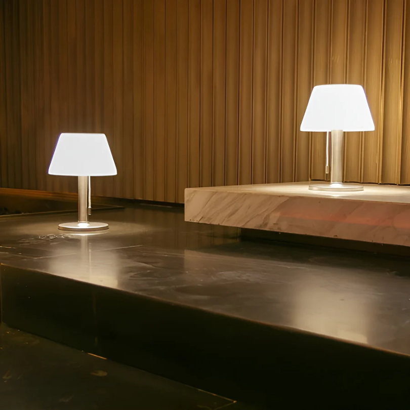 Tischlampe Modernes Design für Wohn- und Arbeitsbereiche