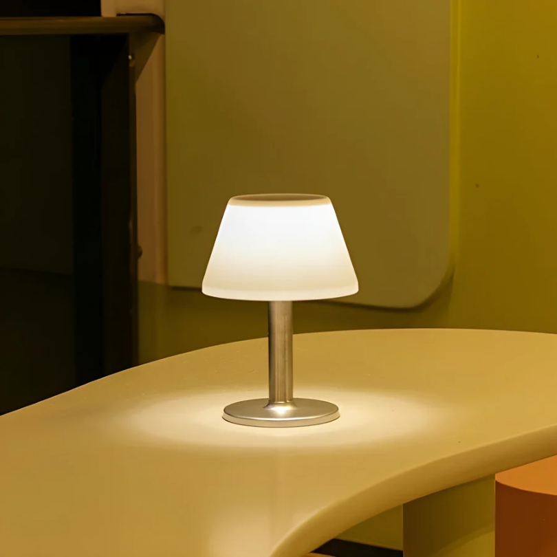 Tischlampe Modernes Design für Wohn- und Arbeitsbereiche