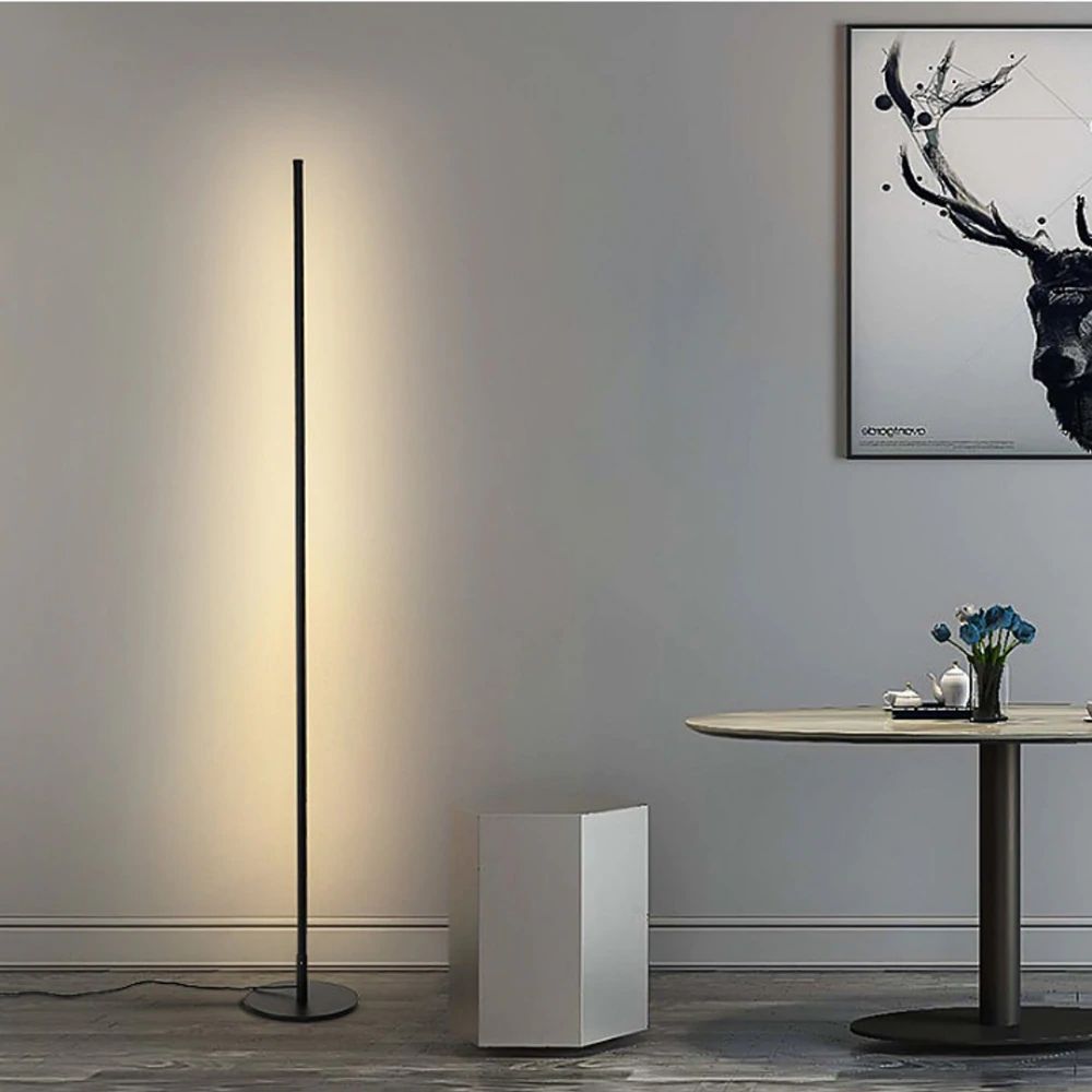 Schmale Stehlampe | Wohnzimmer