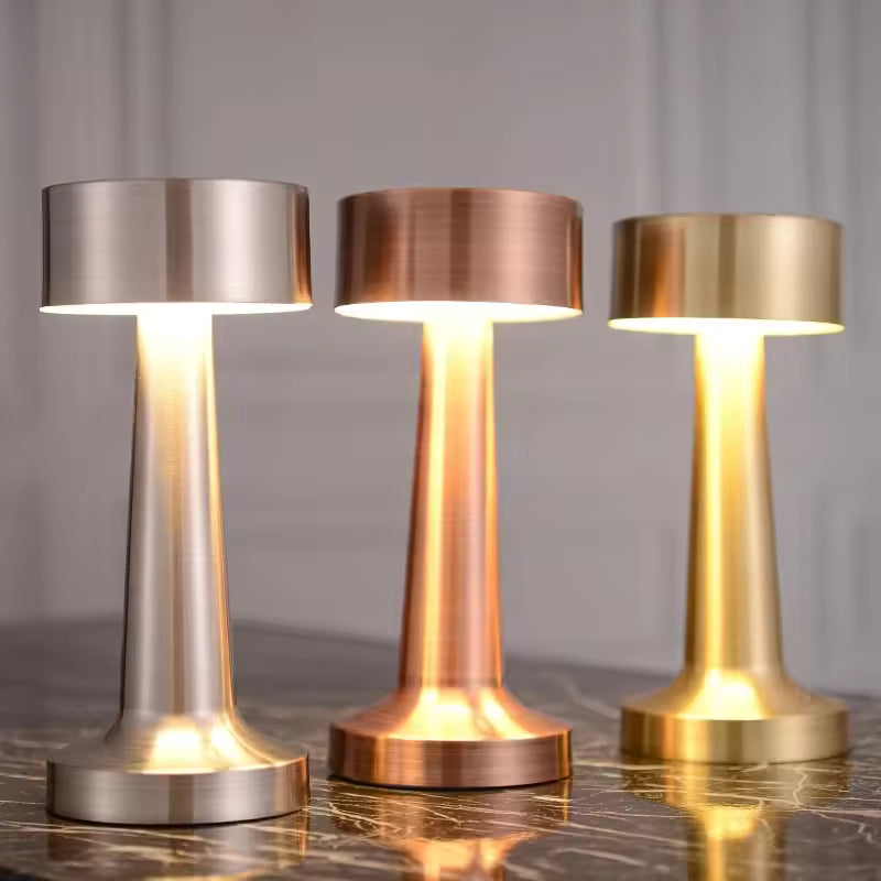 Moderne kabellose Tischlampe